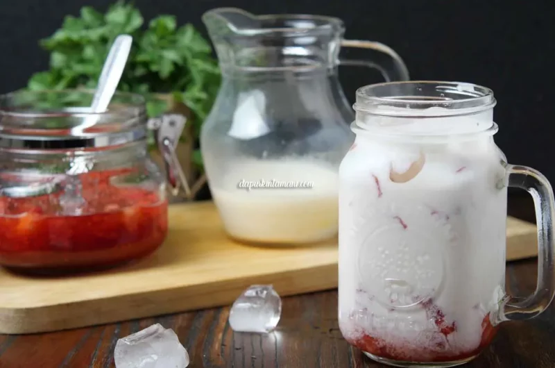 Strawberry Milk Korean Latte