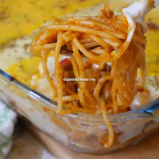 Spaghetti Brulee Panggang Full Daging dan Keju