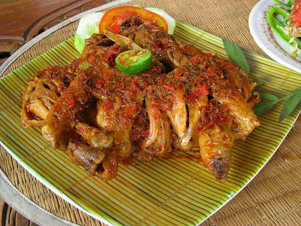Ayam Betutu Balinese Chicken Betutu Recipe: Rich In Spices, The Secret Of Sliced Spice