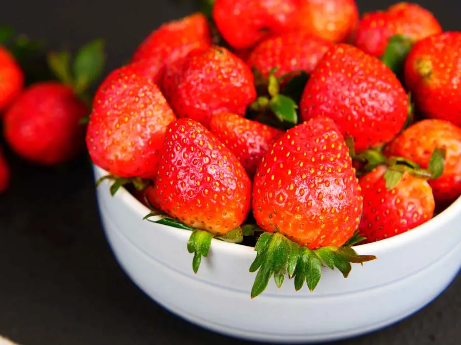 buah untuk cheesecake strawberry