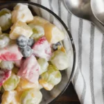Salad buah yoghurt
