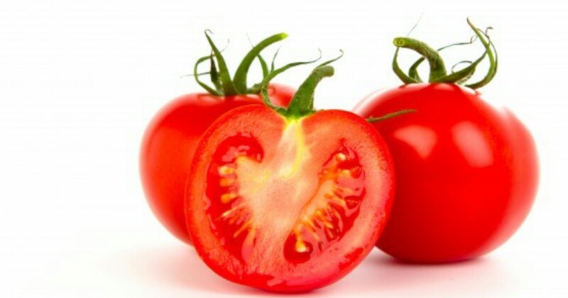 Tomat untuk bahan resep tongseng ayam tanpa santan