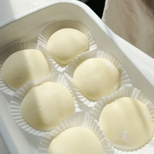 Extra Soft Mochi with Cheesecake Filling Recipe